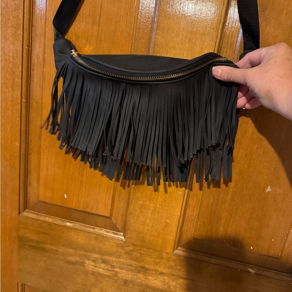 Chic Black Fringe Fanny Pack Bag - Picture 1 of 6